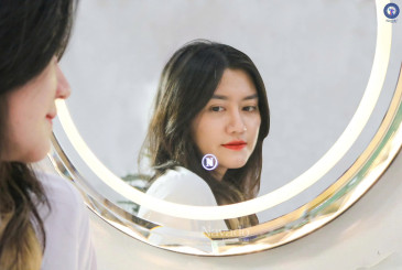 Chụp ảnh với gương, nâng tầm vẻ đẹp bản thân