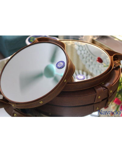 Gương trang điểm treo dây da NAV 909