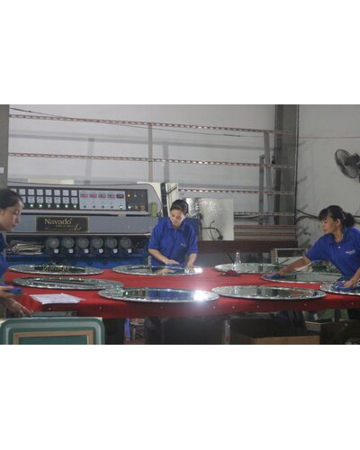 Gương phòng tắm bọc vành da to dần NAV 903