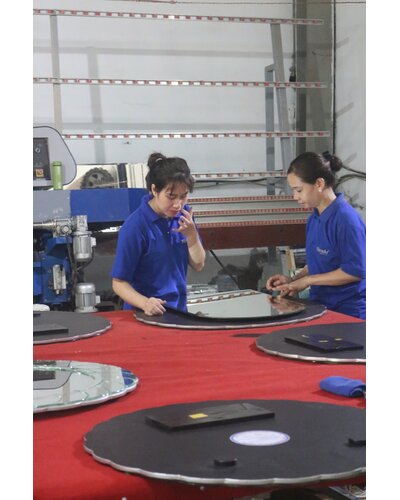 Gương phòng tắm Fiona NAV 2104-NT