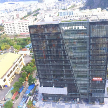 Lắp gương trụ sở Viettel Quảng Ninh